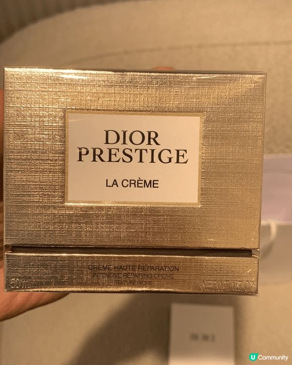 Dior beauty的精華和唇彩很好用，唇部護理都很重要。...