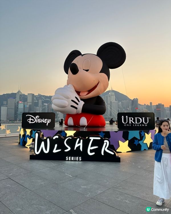 許願米奇老鼠!海港城屋頂出現超大隻7米高嘅米奇,合上雙手希望...