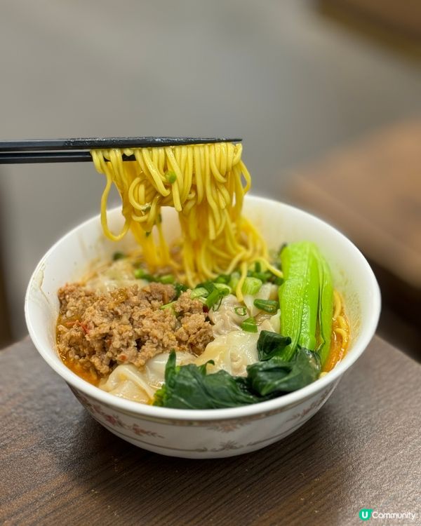 北角連續9年米芝蓮推介鍋貼😋  
麥記美食，食過返尋味！