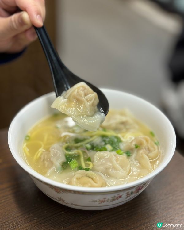 北角連續9年米芝蓮推介鍋貼😋  
麥記美食，食過返尋味！