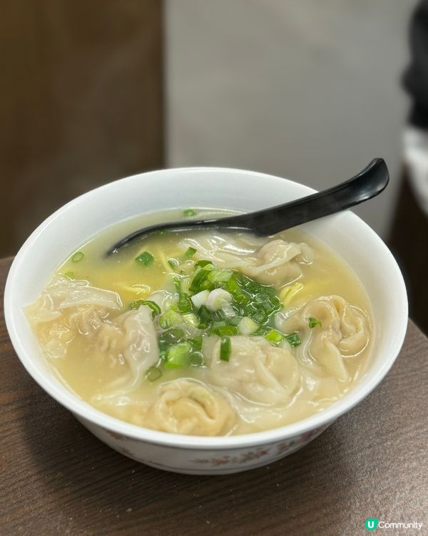 北角連續9年米芝蓮推介鍋貼😋  
麥記美食，食過返尋味！