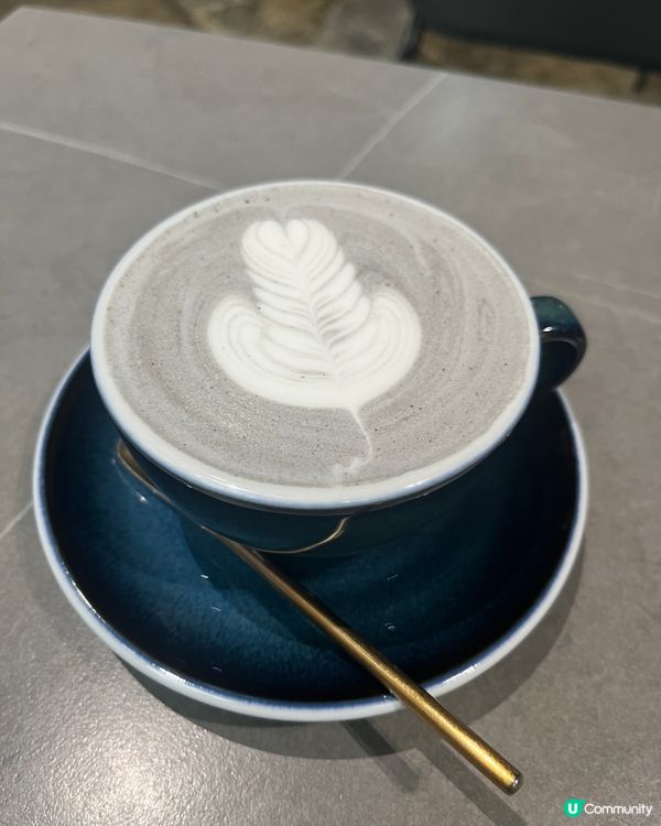 black sesame latte 熱黑芝麻