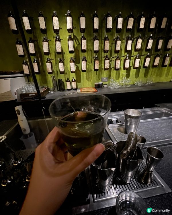 中環扶手電梯附近 l Asia Top 50s Bar