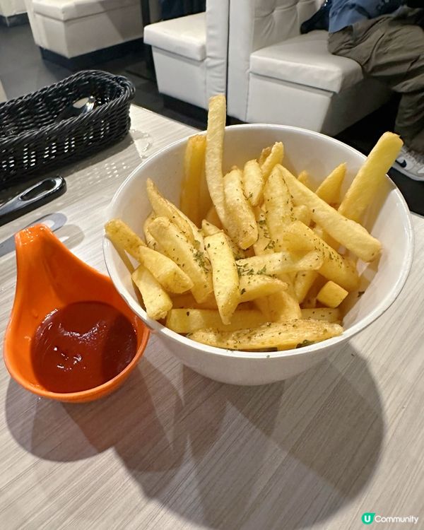 [旺角］有得玩有得食高質隱世cafe店☕️