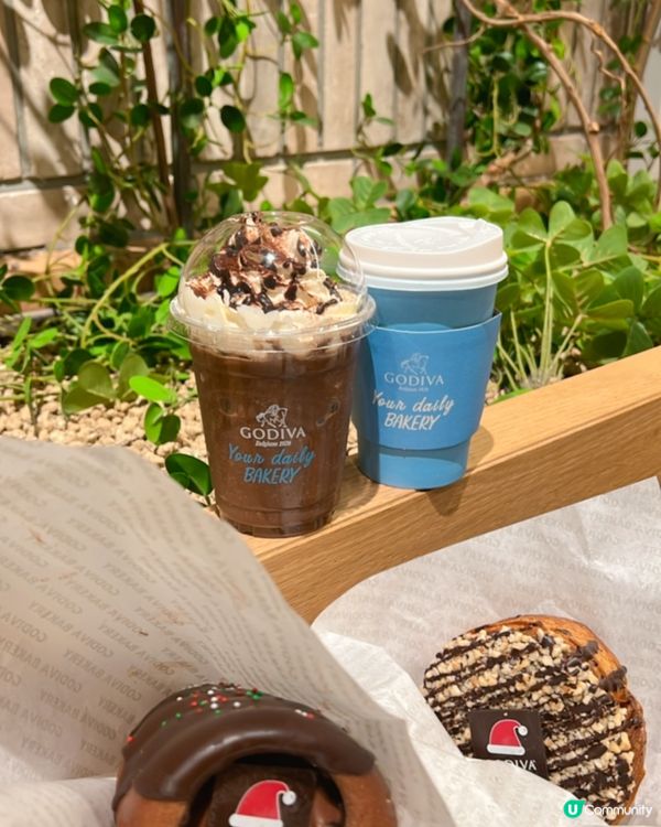 首爾聖誕打卡🎄  汝矣島現代百貨Godiva Cafe🤩