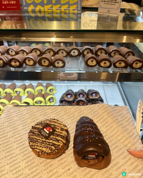 首爾聖誕打卡🎄  汝矣島現代百貨Godiva Cafe🤩