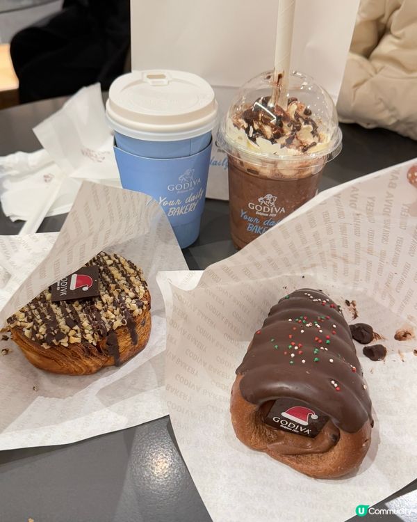 首爾聖誕打卡🎄  汝矣島現代百貨Godiva Cafe🤩