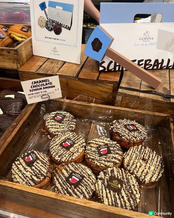 首爾聖誕打卡🎄  汝矣島現代百貨Godiva Cafe🤩