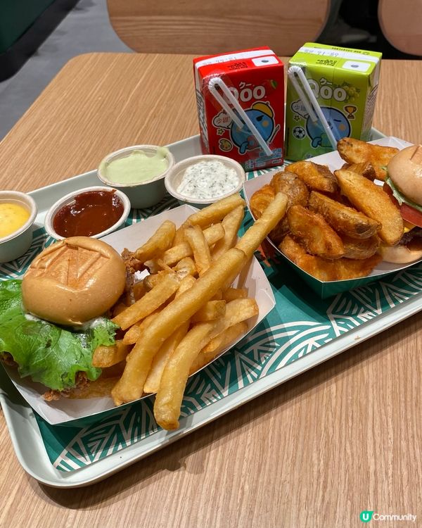 好似置身啟德機場嘅漢堡包店🩷🍔