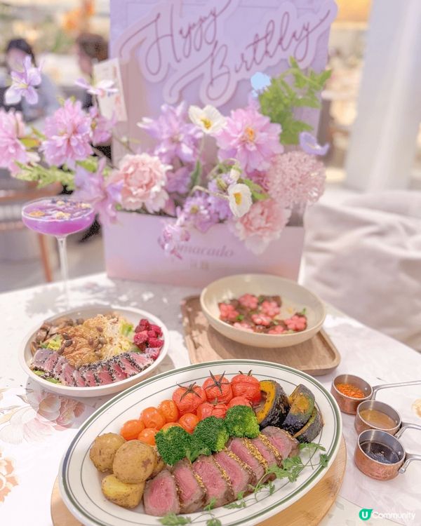 位於深圳萬象天地既嘅「花廚」餐廳，每一處都是💐🌷🌹🪻🌸🌼🌻，...