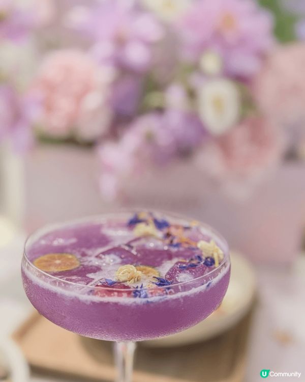 位於深圳萬象天地既嘅「花廚」餐廳，每一處都是💐🌷🌹🪻🌸🌼🌻，...