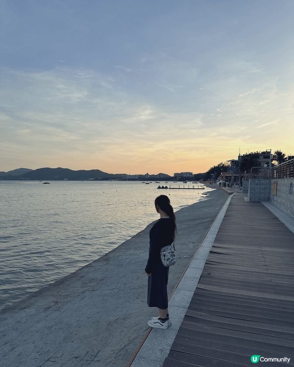 地方位於深圳較長尾，海灘好乾淨，最佳睇日落嘅打卡位、沿途有好...