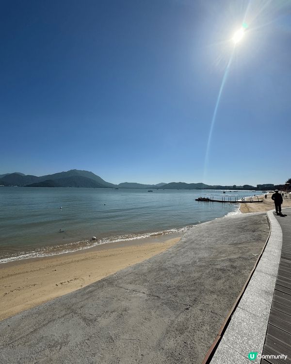 地方位於深圳較長尾，海灘好乾淨，最佳睇日落嘅打卡位、沿途有好...