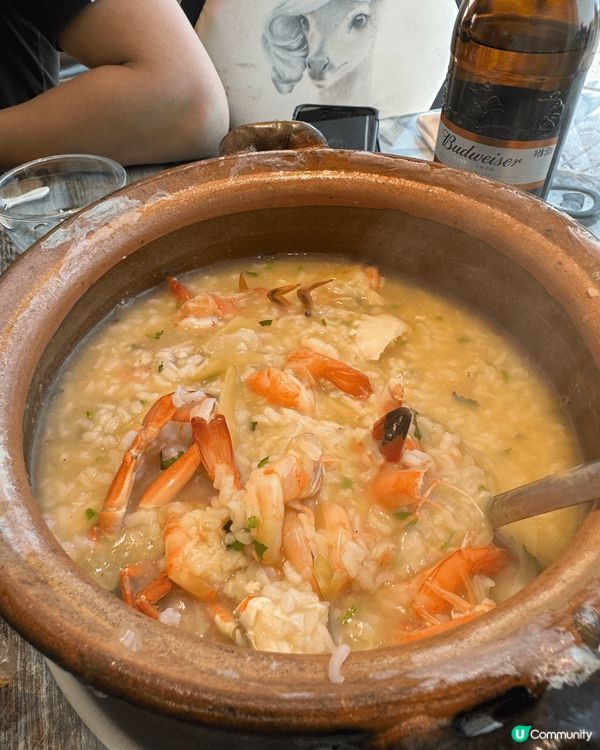 地方位於深圳較長尾，海灘好乾淨，最佳睇日落嘅打卡位、沿途有好...