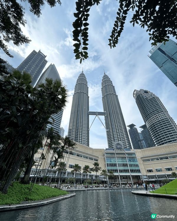 吉隆坡雙子塔的日與夜