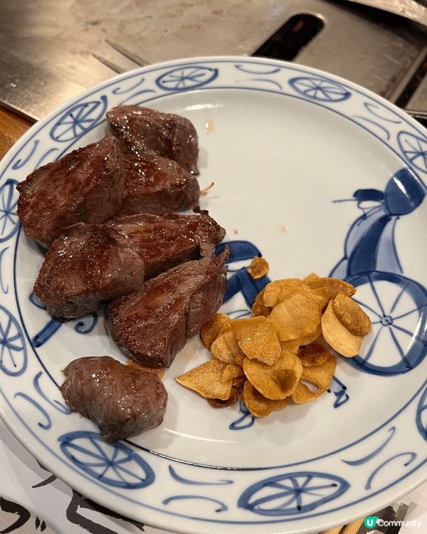 為大家推介神戶牛排，呢款鐵板燒絕對係必吃的，呢款有如大理石紋...