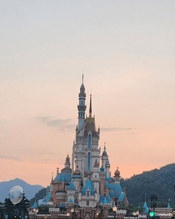 香港其中一個主題樂園， 永遠令你保持童心既地方， 唔同既節日...