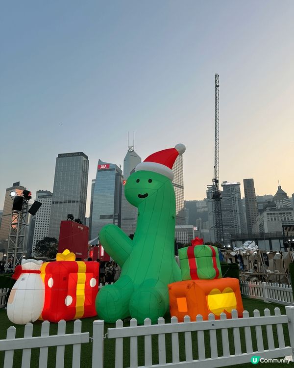 呢個係AIA嘉年華，因為佢充滿住我嘅童年回憶，同埋我好鍾意玩...