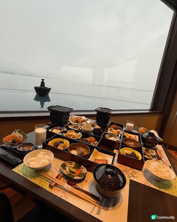 日本北海道的湖之栖溫泉酒店絕對是我這個行程的一大期待點，由一...