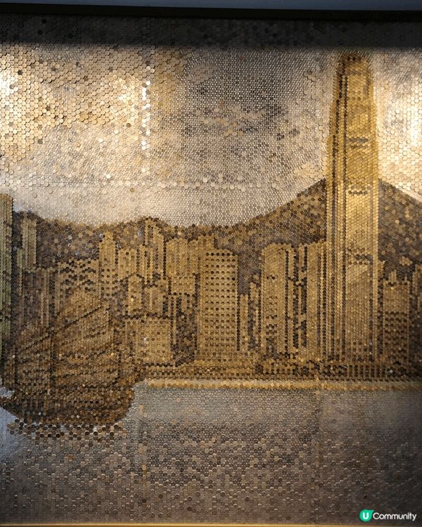 香港金管局 介紹香港金融歷史，硬幣切啲風景畫及有光效嘅燈飾