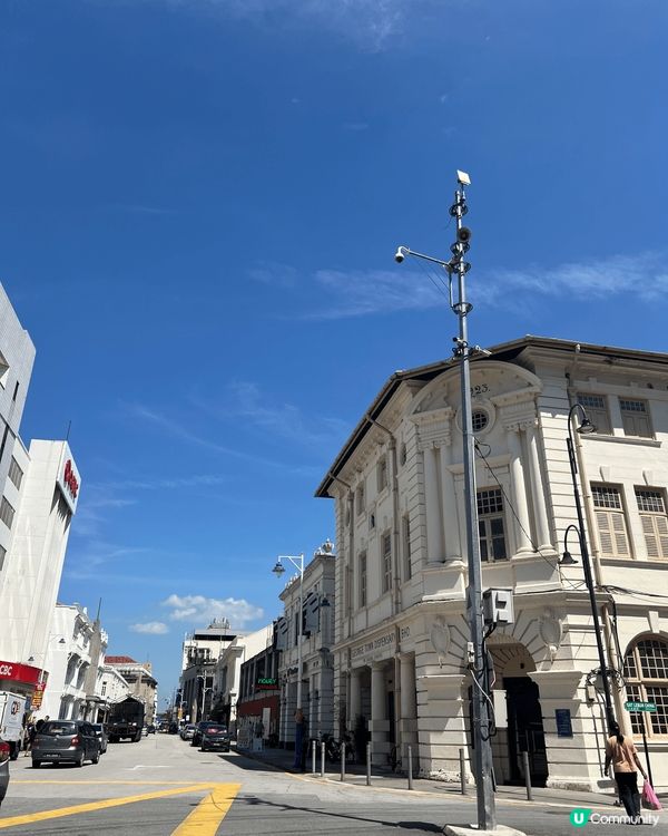 剛到了馬來西亞檳城，以為只是一個美食之都，卻發現路上有不少西...