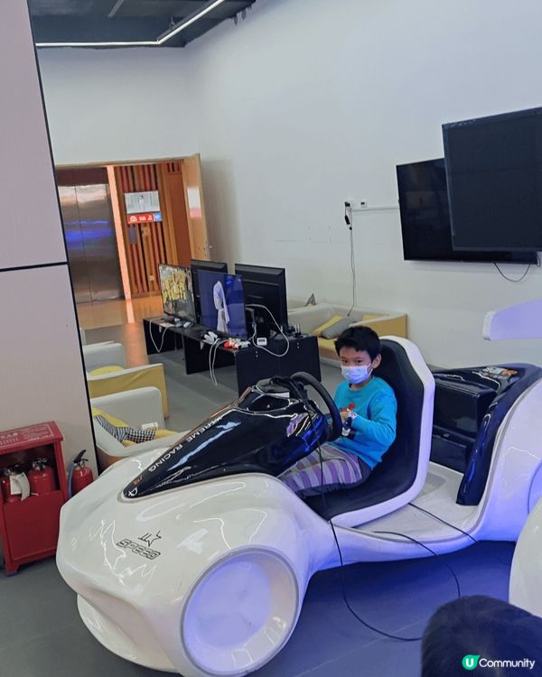 創新方內嘅錕鵬卡丁車，人民幣88可以玩8個圈，永安都可以買咗...