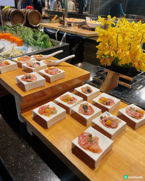 箱根酒店早餐😋 任食蟹棒同豪華海鮮丼