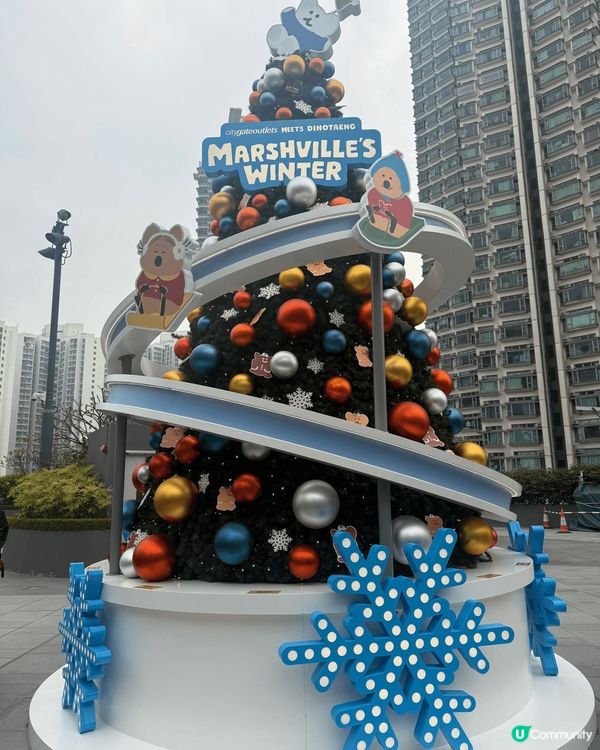 今年聖誕東涌東薈城有cococup聖誕裝飾及戶外市集，和市集...