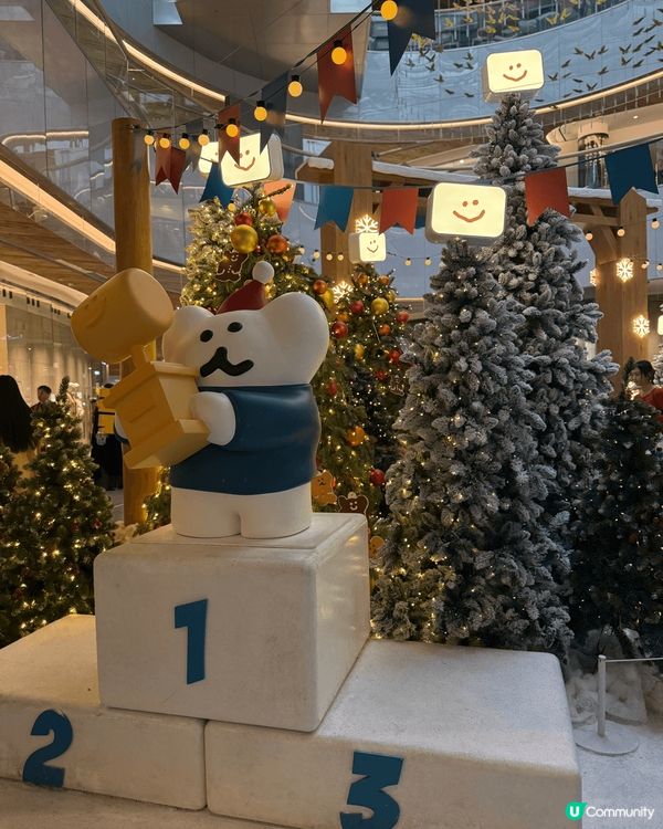 今年聖誕東涌東薈城有cococup聖誕裝飾及戶外市集，和市集...