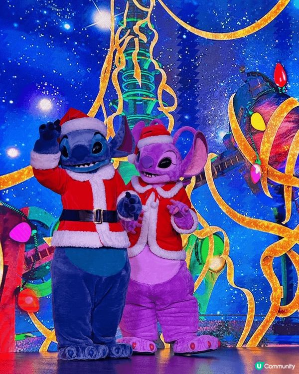 冬日打卡靚相首選一定是迪士尼。聖誕樹的亮燈儀式會有無人機表演...