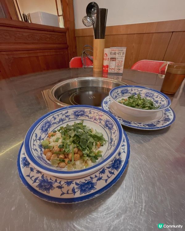 超新鮮牛蛙魚頭麻辣火鍋