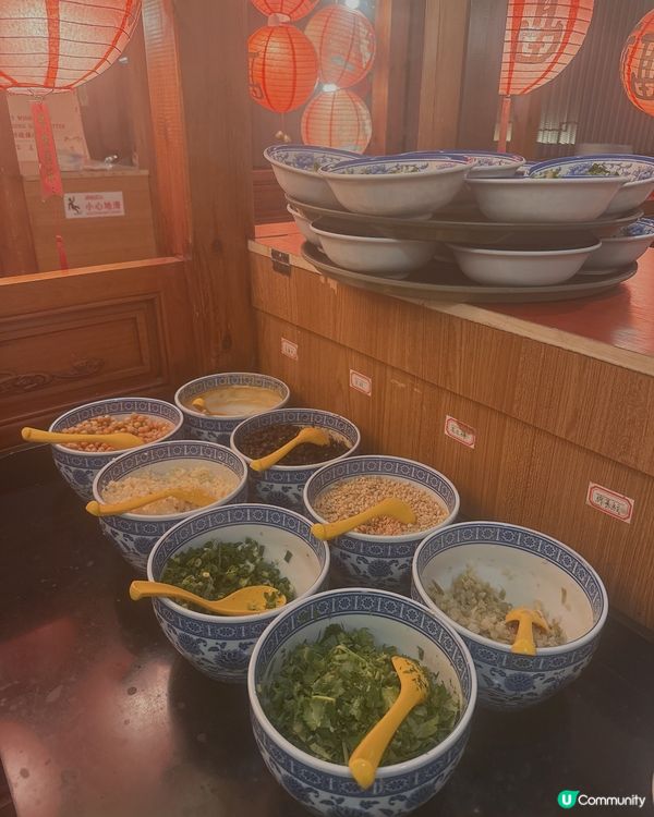 超新鮮牛蛙魚頭麻辣火鍋