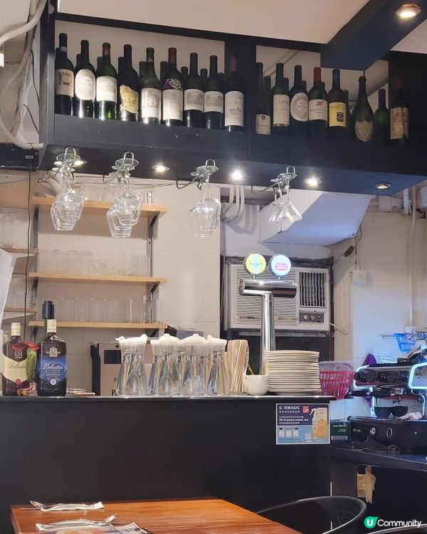 ## 隱世意大利餐廳🍝  環境寧靜，約朋友慢慢歎！