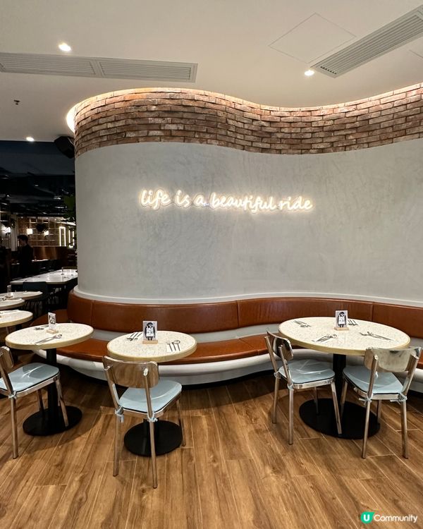 英式早餐新店打卡 🍳☕️  
大圍圍方新開英式早餐店，環境舒