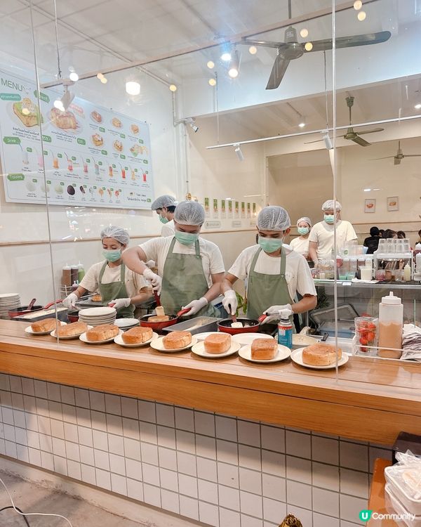 朱拉隆功大學美食街美食分享 - 人氣超多人排隊吐司🍞店