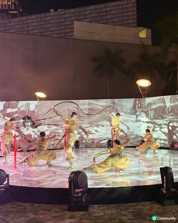 沉浸式體驗港漫 ✕ 舞蹈 ✕ 光影