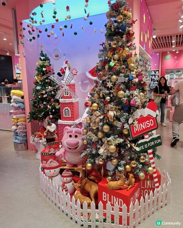 isquare Miniso聖誕佈置