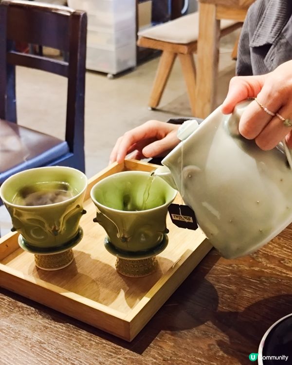 朝啡晚酒 西營盤插花陶藝cafe