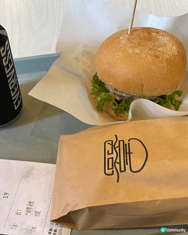 Weekend 需要啤酒，手繪咖啡好西利，嘉寶都幾好食，不錯...