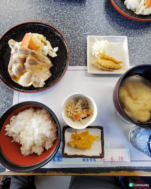 日本旅遊品嚐當地日式料理及酒店西餐，同樣精緻美味，帶來視覺及...