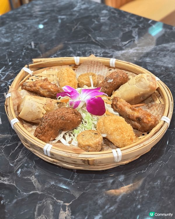 又搵到間平靚正嘅泰國菜餐廳😍 呢度環境充滿歡樂氣氛，好有氛圍...