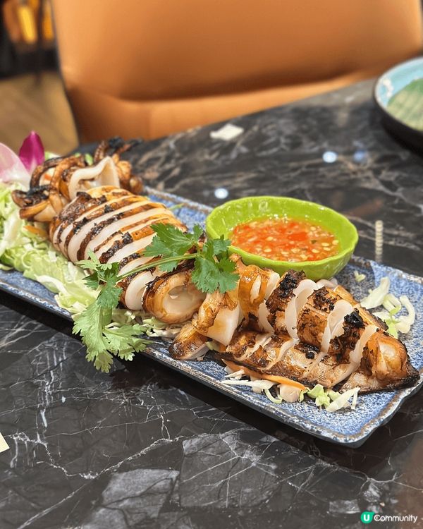 又搵到間平靚正嘅泰國菜餐廳😍 呢度環境充滿歡樂氣氛，好有氛圍...