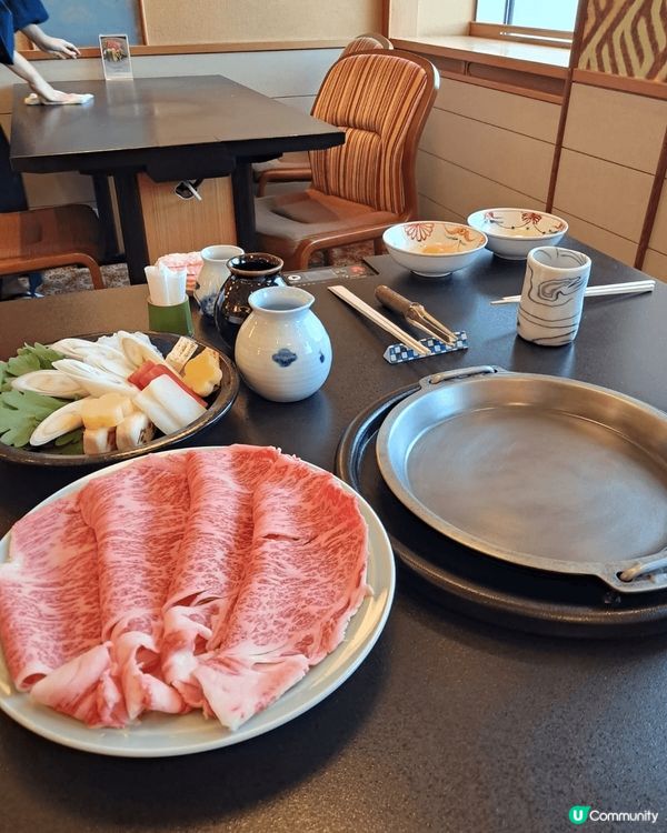 位於福岡嘅博多駅嘅《人形町今半》sukiyaki。我係到達前...