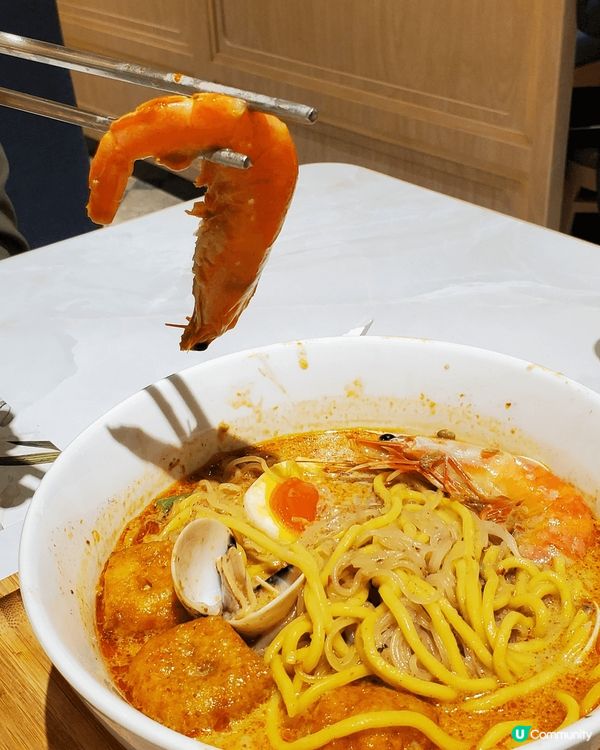 這是在啟德體育園新開的泰國菜，店名叫青椰，食物好正中，味道不...