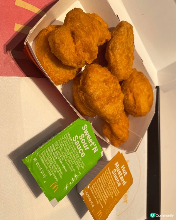 昨日的M記10蚊麥樂雞，雖然人多，但好快買到，仲係熱辣辣，炸...