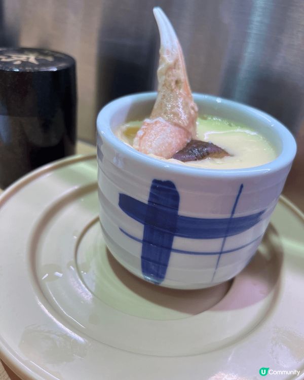 新一年當然要到壽司郎試下最新推出的螃蟹祭，包括有蟹三味，蟹柳...