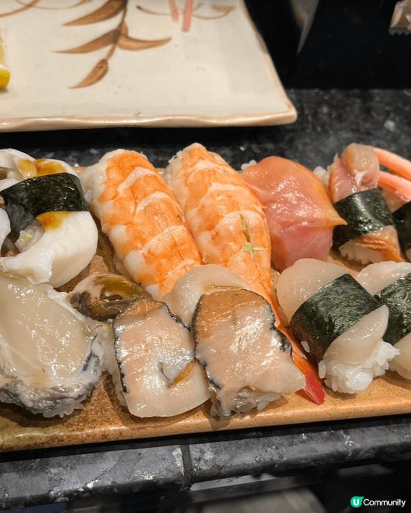 大阪天神的春駒壽司店，很新鮮，很美味，由其是燒魷魚很鮮味及脆...