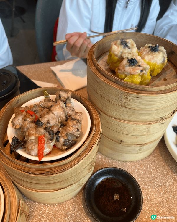 今日帶大家去東涌高質飲茶地方，就係位於東薈城嘅六小館，佢每樣...