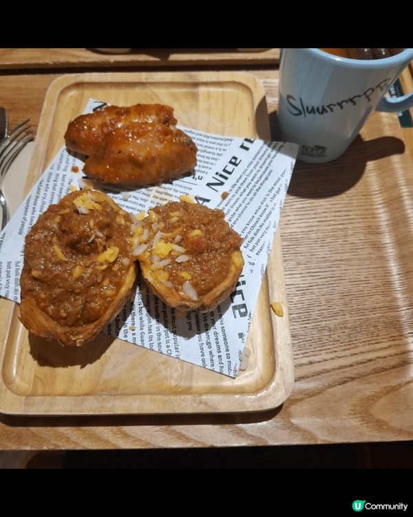 Oliver's Super Sandwiches 的下午茶...