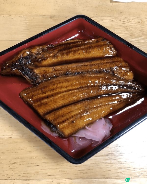 我到日本旅行，品嚐了豐富美味和牛、鰻魚和鮑魚